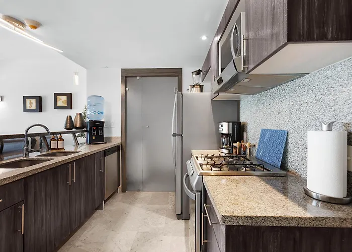 Vista La Jolla 2 Bedroom 408